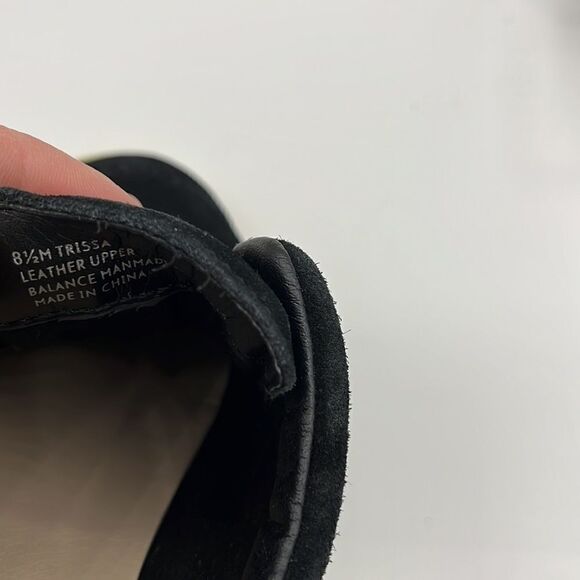 Dolce Vita Trissa black velour sneakers - Picture 7 of 7